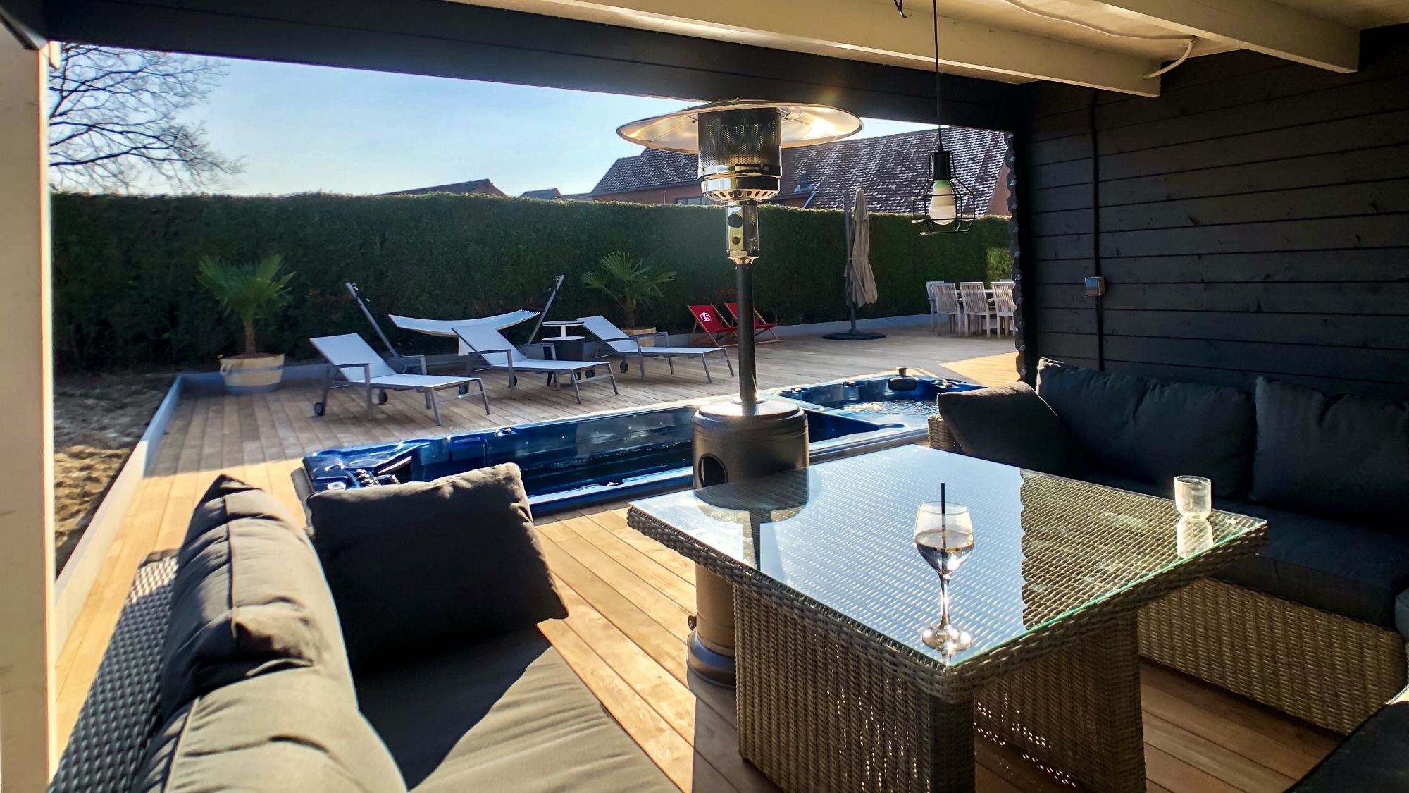 De beste manieren om je terras schoon te houden