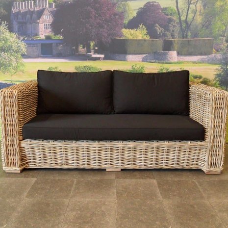 AVH-Collectie Nissah 2,5-zitsbank naturel rotan - olefin black - urecel foam AVH-Collectie Nissah 2,5-zitsbank naturel rotan - olefin black - urecel foam