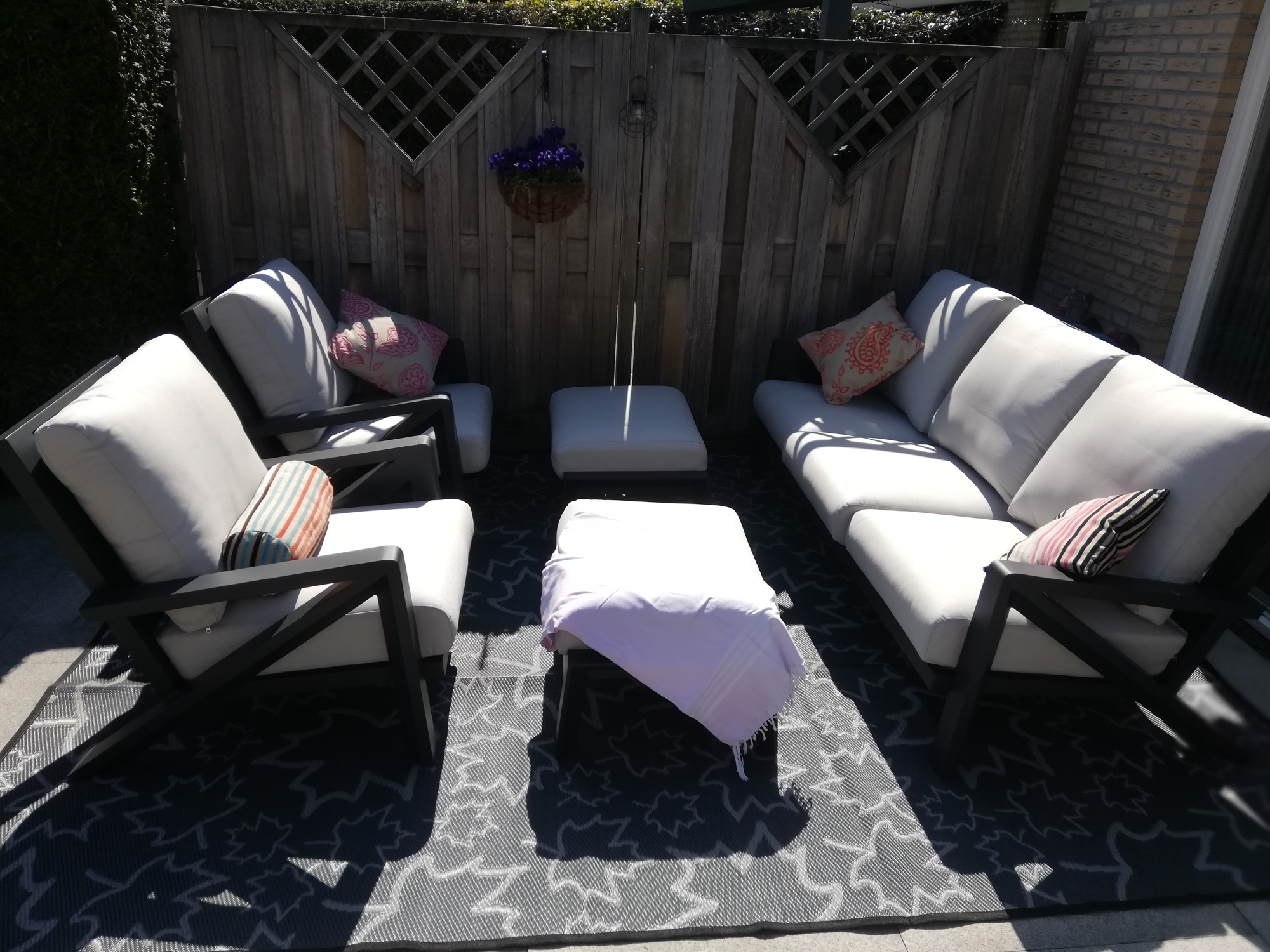 Hoe zorg jij dat je tuin zo zelfvoorzienend mogelijk is Hoe zorg jij dat je tuin zo zelfvoorzienend mogelijk is