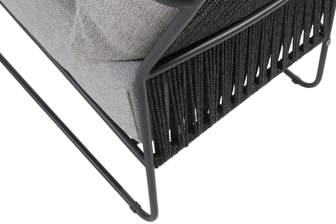 4 Seasons Outdoor Balade lounge stoel met 2 kussens antraciet 4 Seasons Outdoor Balade lounge stoel met 2 kussens antraciet