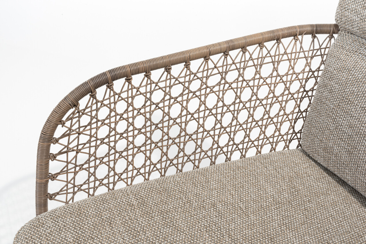 4 Seasons Outdoor Aprilla Prado dining tuinset 160 cm rond 7 delig Pure 4 Seasons Outdoor 4 Seasons Outdoor Aprilla Prado dining tuinset 160 cm rond 7 delig Pure 4 Seasons Outdoor