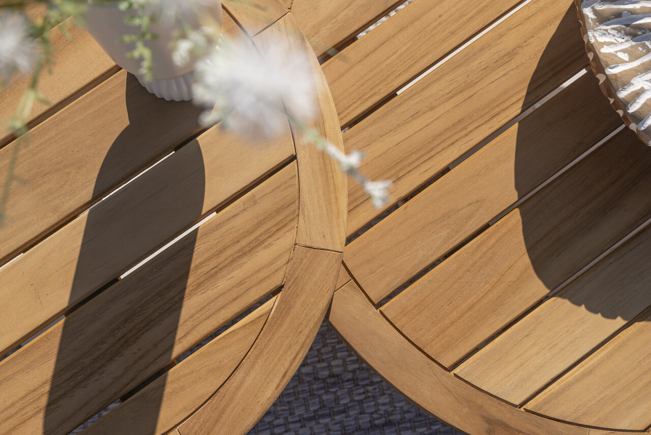 4 Seasons Outdoor Volta teak salontafel centrale poot latte 80 cm. Ø (H 30) 4 Seasons Outdoor 4 Seasons Outdoor Volta teak salontafel centrale poot latte 80 cm. Ø (H 30) 4 Seasons Outdoor