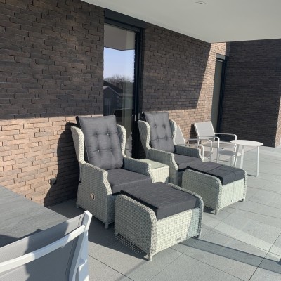 Tuinmeubelen voor een Romantische Tuin: Creëer een Sfeervolle Plek Tuinmeubelen voor een Romantische Tuin: Creëer een Sfeervolle Plek