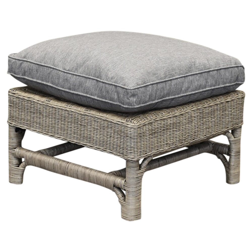 AVH-Collectie Mississippi Wing lounge tuinstoel met voetenbank 2 delig riet AVH-Collectie Mississippi Wing lounge tuinstoel met voetenbank 2 delig riet