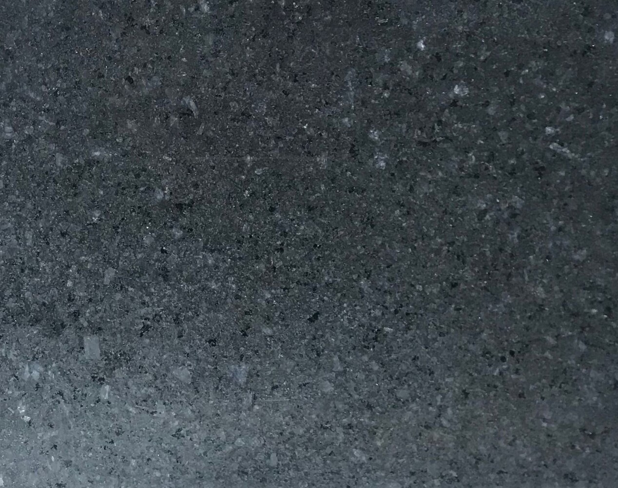 Platinum Challenger T2 Premium 300x300 cm Faded Black met zwarte parasolvoet 90kg en hoes Platinum Challenger T2 Premium 300x300 cm Faded Black met zwarte parasolvoet 90kg en hoes