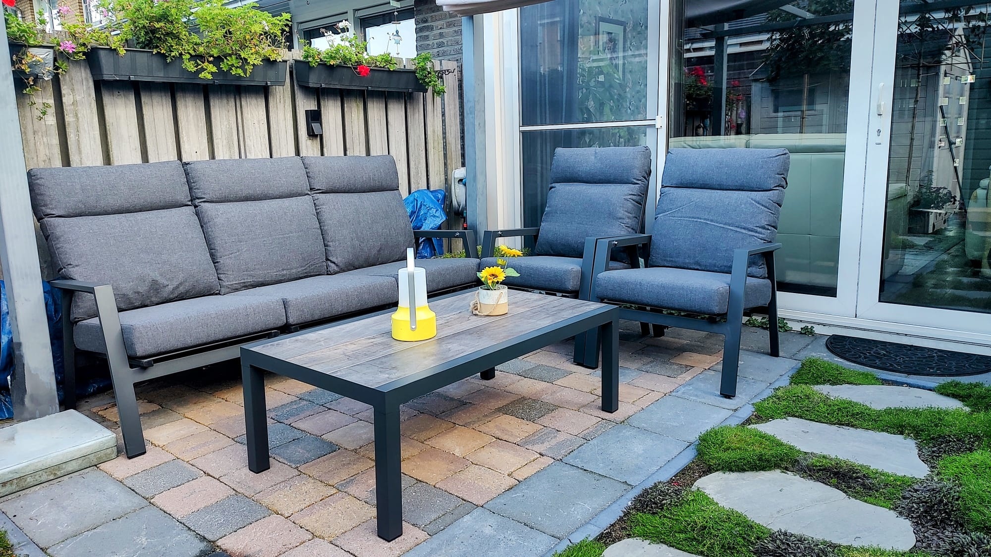 De Ultieme Gids voor Tuinmeubelen: Van Trendy Tot Tijdloos