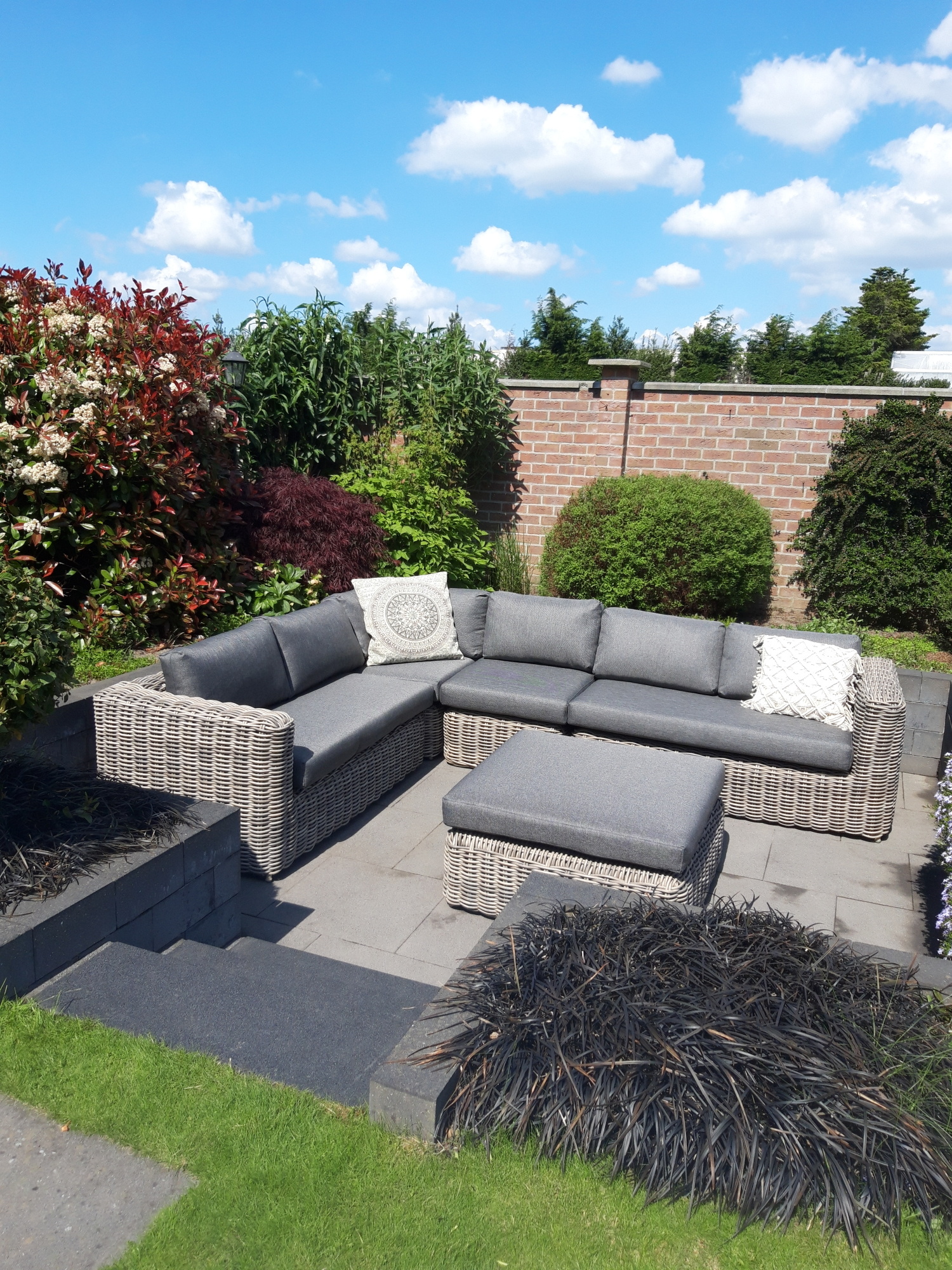 Slimme oplossingen voor de indeling van een smalle tuin Slimme oplossingen voor de indeling van een smalle tuin