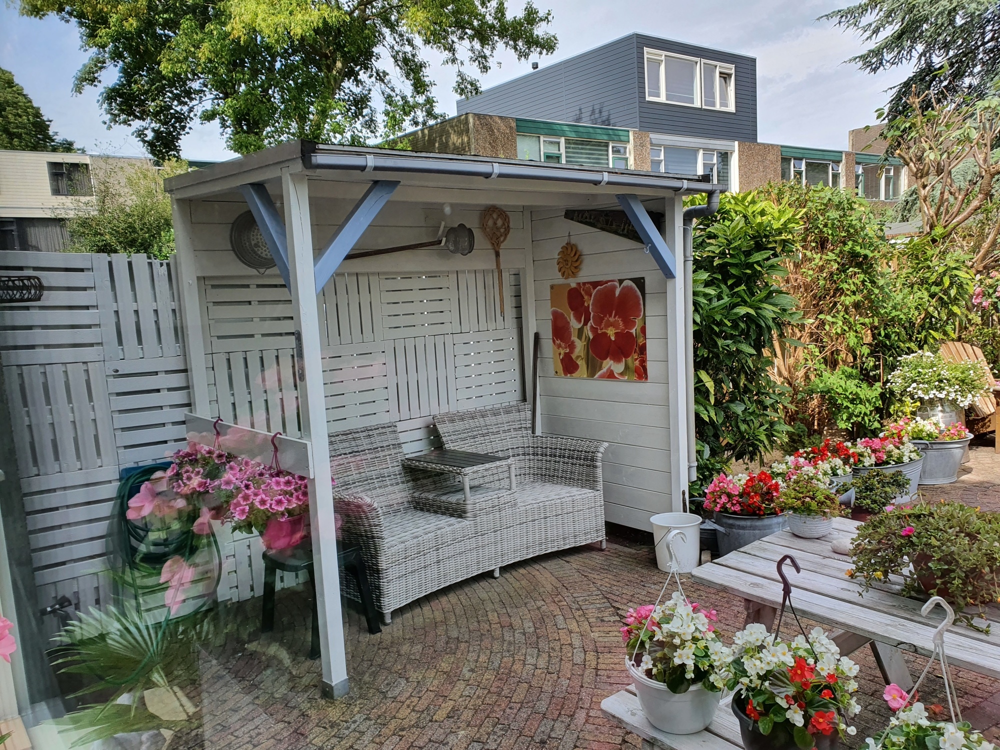 Slimme tuinmeubelen vormen de toekomst voor het buitenleven