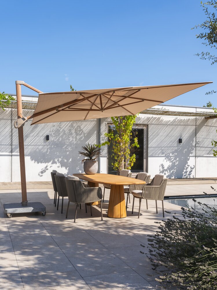 4 Seasons Outdoor Hacienda zweefparasol 300x400 cm houtlook zand 4 Seasons Outdoor