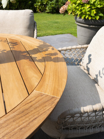 Taste 4SO Saba low dining teak tafel 160ØxH69 cm met latte onderstel Taste 4SO Taste 4SO Saba low dining teak tafel 160ØxH69 cm met latte onderstel Taste 4SO