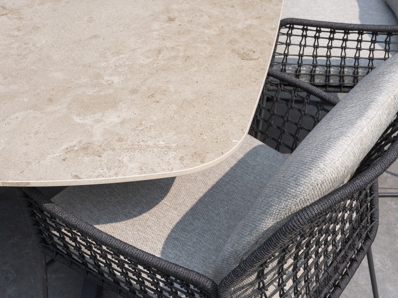 Taste 4SO Rhodos dining tuinstoel antraciet Taste 4SO set van 4 Taste 4SO Rhodos dining tuinstoel antraciet Taste 4SO set van 4