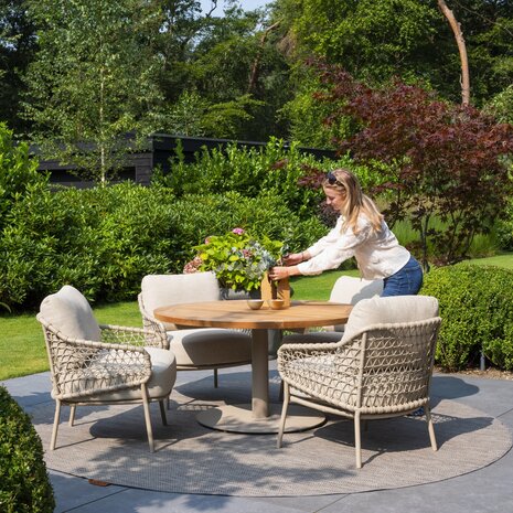 4 Seasons Outdoor Sardinia low dining tuinstoel latte 4 Seasons Outdoor set van 4 4 Seasons Outdoor Sardinia low dining tuinstoel latte 4 Seasons Outdoor set van 4