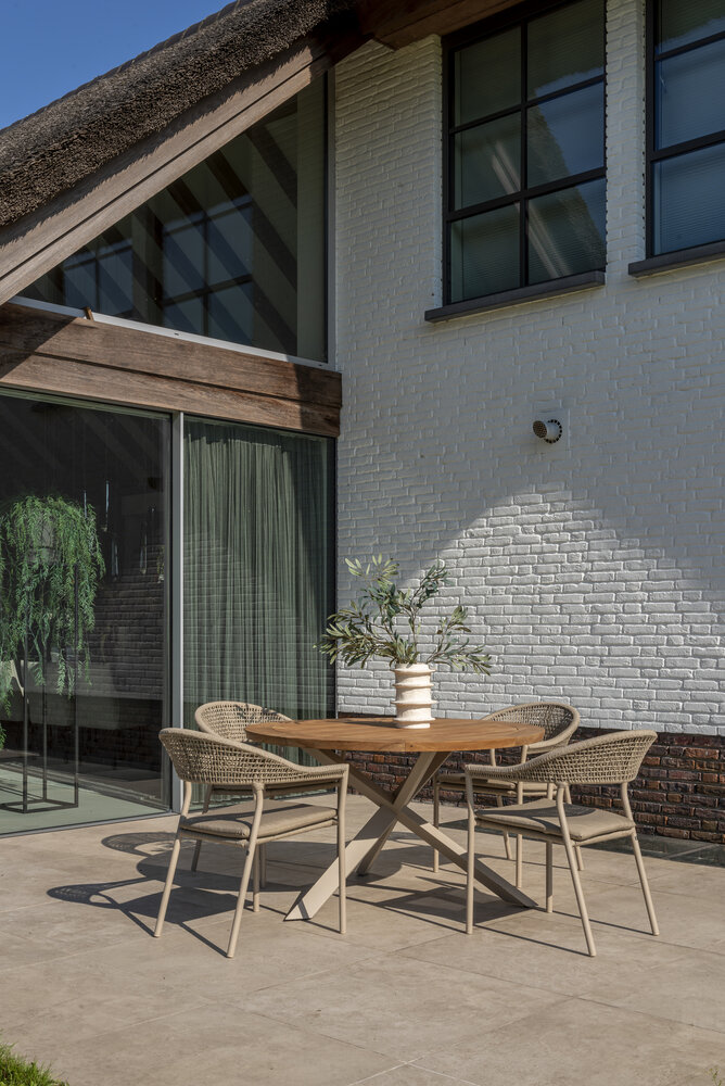 Taste 4SO Sienna Prado dining tuinset 130 cm rond 5 delig zand teak Taste 4SO