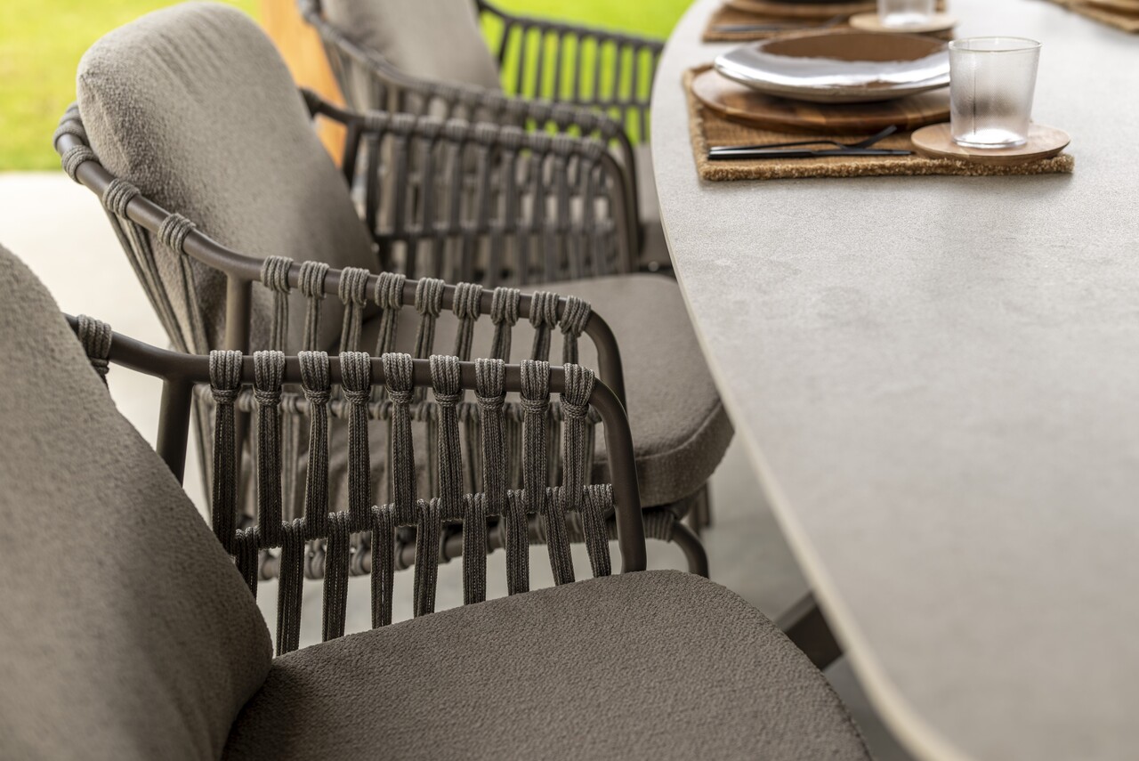 4 Seasons Outdoor Prado Capalbio dining tuinset barrel 240x105xH75 cm 7 delig keramiek terre 4 Seasons Outdoor 4 Seasons Outdoor Prado Capalbio dining tuinset barrel 240x105xH75 cm 7 delig keramiek terre 4 Seasons Outdoor