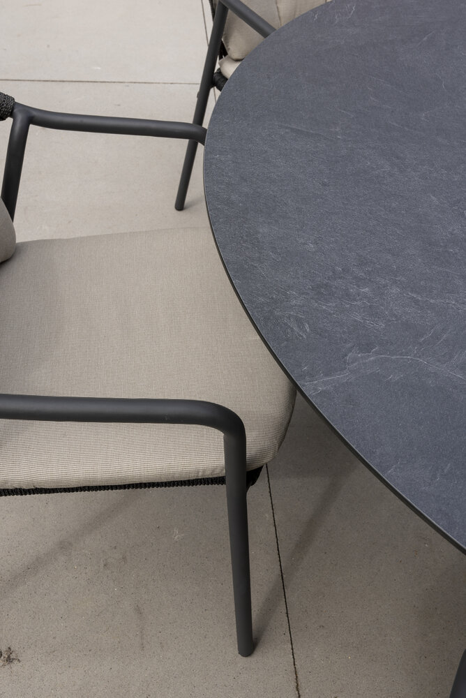 Taste 4SO Manitoba Locarno dining tuinset 160 cm rond 7 delig HPL antraciet 4 Seasons Outdoor Taste 4SO Manitoba Locarno dining tuinset 160 cm rond 7 delig HPL antraciet 4 Seasons Outdoor