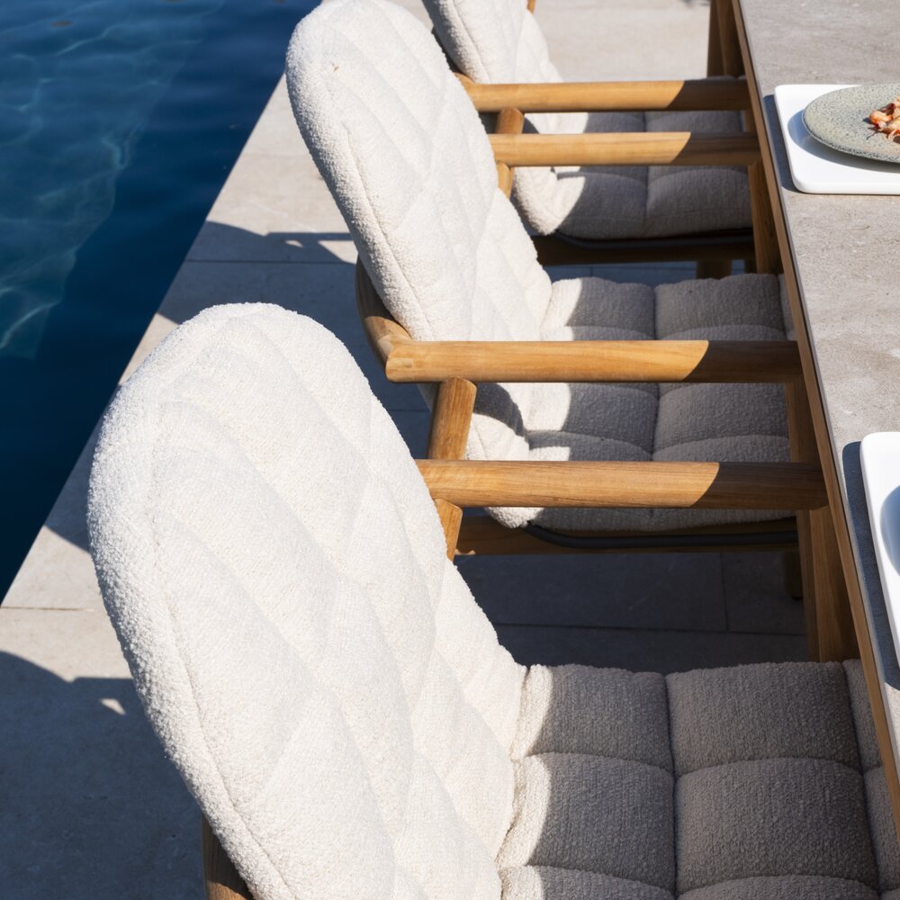 4 Seasons Outdoor Showroommodel Capri Samos barrel dining tuinset 9 delig 280x110xH75 cm 4 Seasons Outdoor