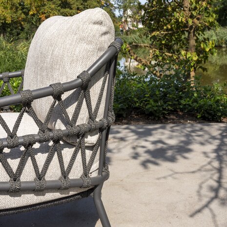 4 Seasons Outdoor Saba Calpi low dining tuinset 5 delig 130 cm rond teak antraciet 4 Seasons Outdoor 4 Seasons Outdoor Saba Calpi low dining tuinset 5 delig 130 cm rond teak antraciet 4 Seasons Outdoor