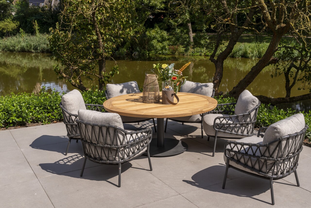 4 Seasons Outdoor Saba Calpi low dining tuinset 5 delig 130 cm rond teak antraciet 4 Seasons Outdoor 4 Seasons Outdoor Saba Calpi low dining tuinset 5 delig 130 cm rond teak antraciet 4 Seasons Outdoor