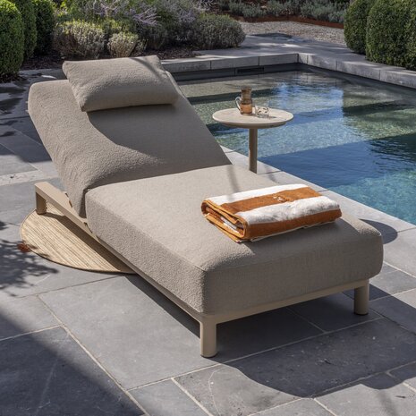 4 Seasons Outdoor Madeira ligbed met hoofdondersteuning latte 4 Seasons Outdoor 4 Seasons Outdoor Madeira ligbed met hoofdondersteuning latte 4 Seasons Outdoor