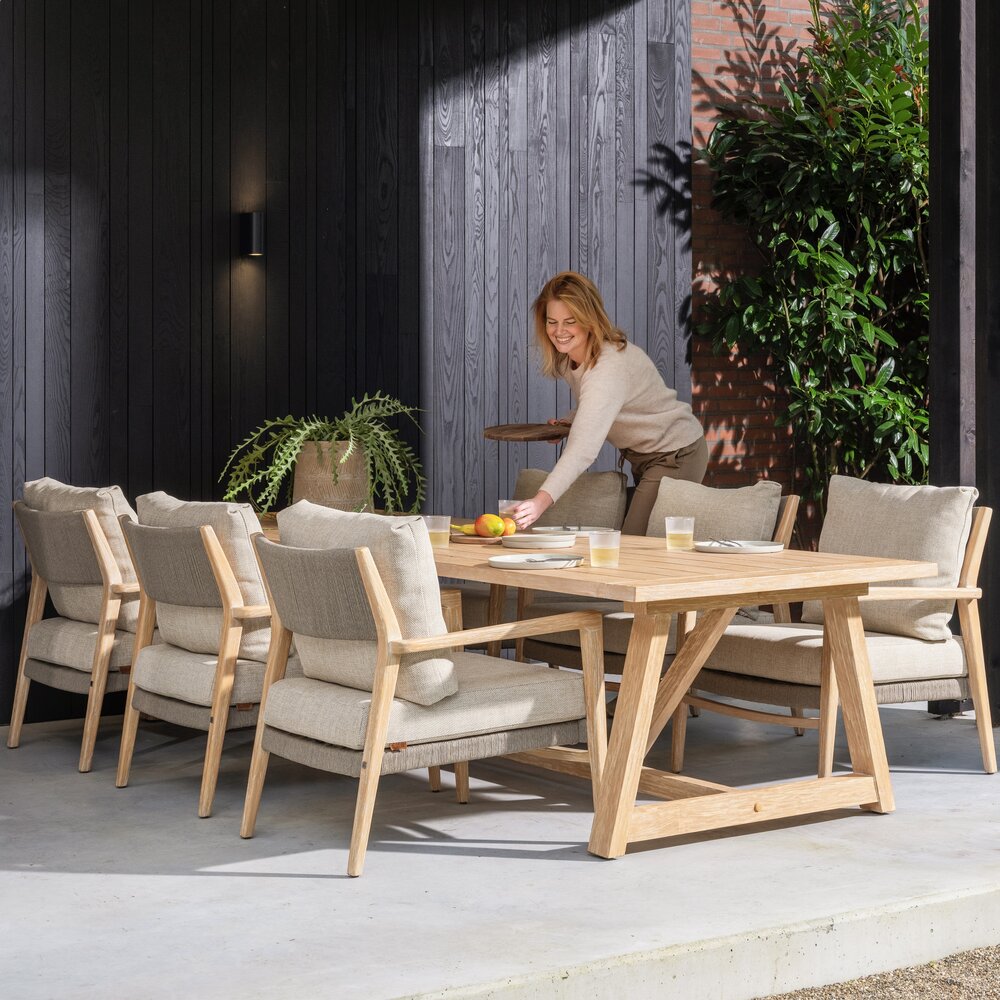 4 Seasons Outdoor Noah Julia low dining tuinset 7 delig 300x100xH69 teak 4 Seasons Outdoor 4 Seasons Outdoor Noah Julia low dining tuinset 7 delig 300x100xH69 teak 4 Seasons Outdoor