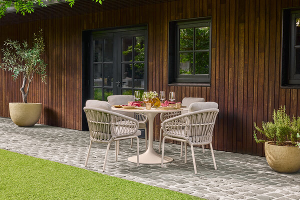 SUNS Suns Tosca Nova dining tuinset 120xH76,5 cm rond 5 delig camel sand latte