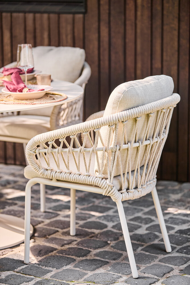 SUNS Suns Tosca Nova dining tuinset 80x80xH76,5 cm 5 delig camel sand latte SUNS Suns Tosca Nova dining tuinset 80x80xH76,5 cm 5 delig camel sand latte