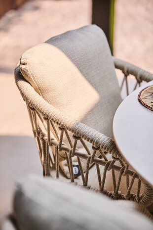 SUNS Suns Tosca Nova dining tuinset 80x80xH76,5 cm 5 delig camel sand latte SUNS Suns Tosca Nova dining tuinset 80x80xH76,5 cm 5 delig camel sand latte