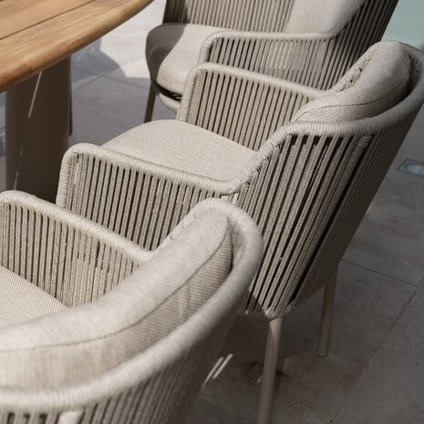 4 Seasons Outdoor Hampton Bernini dining tuinset 160xH75 cm rond 7 delig mortex latte 4 Seasons Outdoor 4 Seasons Outdoor Hampton Bernini dining tuinset 160xH75 cm rond 7 delig mortex latte 4 Seasons Outdoor