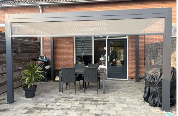 AVH-Collectie Riviera 3x4m lamellen overkapping aluminium antraciet AVH-Collectie Riviera 3x4m lamellen overkapping aluminium antraciet