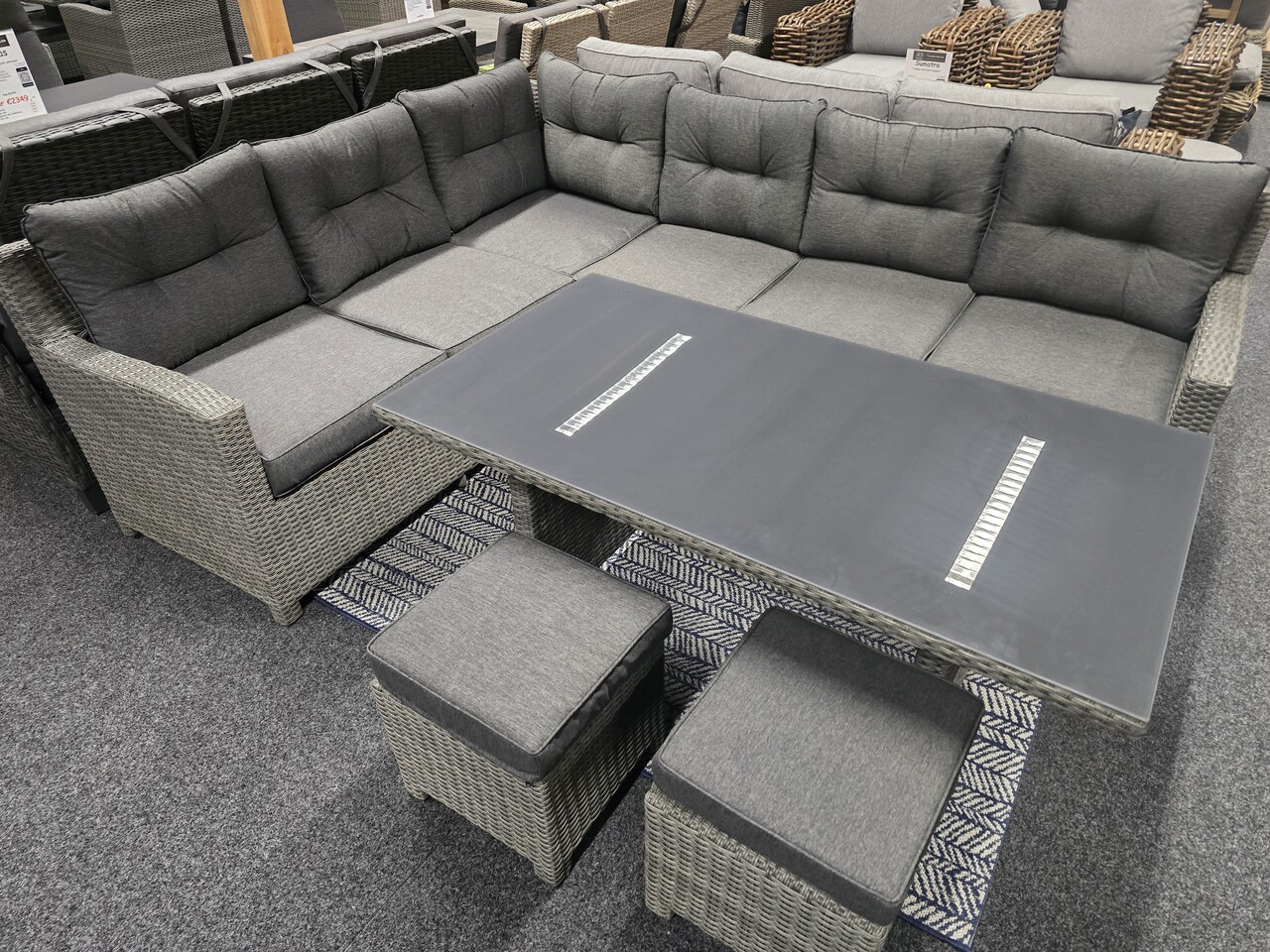 AVH-Collectie Showroommodel Valencia dining hoek loungeset 5-delig links antraciet wicker AVH-Collectie Showroommodel Valencia dining hoek loungeset 5-delig links antraciet wicker