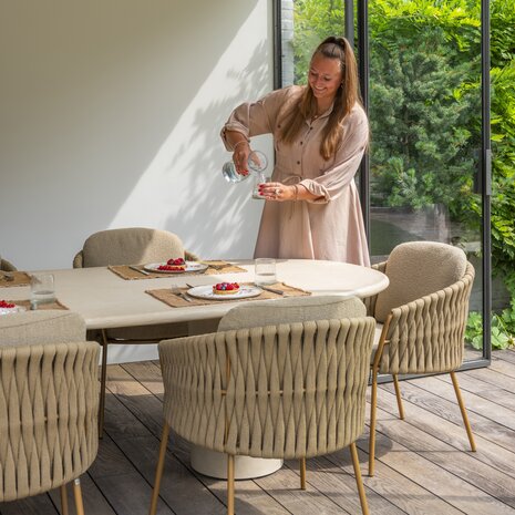 4 Seasons Outdoor Hampton Molina dining tuinset 160xH75 cm rond 7 delig mortex amber 4 Seasons Outdoor 4 Seasons Outdoor Hampton Molina dining tuinset 160xH75 cm rond 7 delig mortex amber 4 Seasons Outdoor