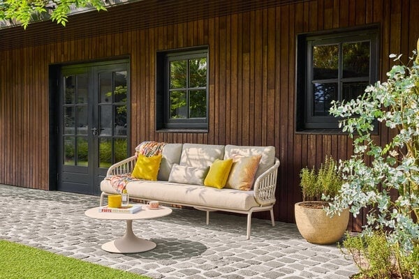 De keuze voor een schutting in de tuin: Het belang van stijl, functionaliteit en duurzaamheid
