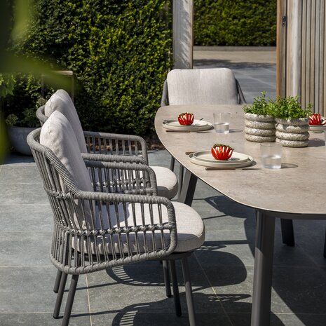 4 Seasons Outdoor Manolo Alicante dining tuinset 75x75xH75 cm 5 delig keramiek antraciet Taste 4SO 4 Seasons Outdoor Manolo Alicante dining tuinset 75x75xH75 cm 5 delig keramiek antraciet Taste 4SO