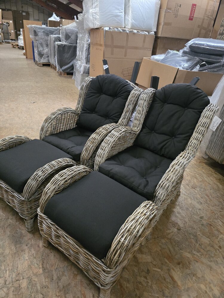 AVH-Collectie Showroommodel Naturel relax lounge balkonset 4-delig naturel rotan zwart AVH-Collectie Showroommodel Naturel relax lounge balkonset 4-delig naturel rotan zwart