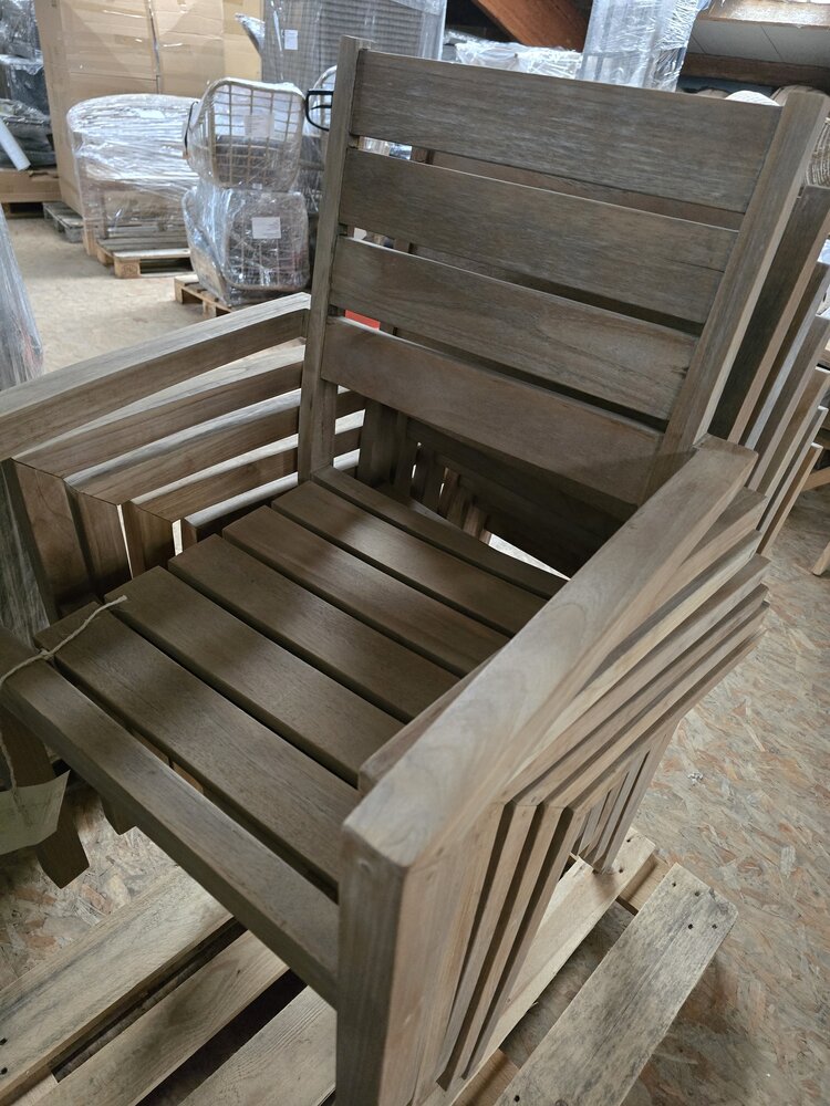 AVH-Collectie Showroommodel Montana dining tuinstoel teak met brede latten ( set van 7 stuks)