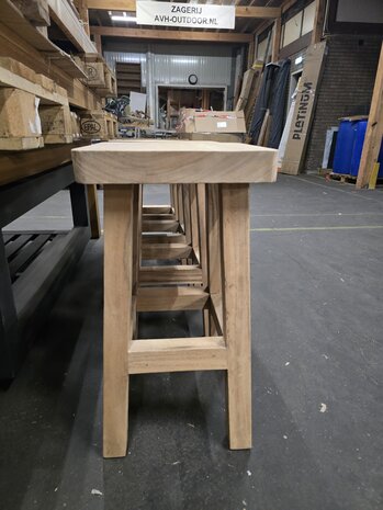 AVH-Collectie Showroommodel Boomstam bar kruk 40x40xH114 cm ( set van 4)
