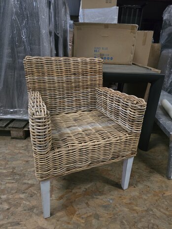 AVH-Collectie Showroommodel Reyhan dining tuinstoel naturel rotan ( set van 2) AVH-Collectie Showroommodel Reyhan dining tuinstoel naturel rotan ( set van 2)