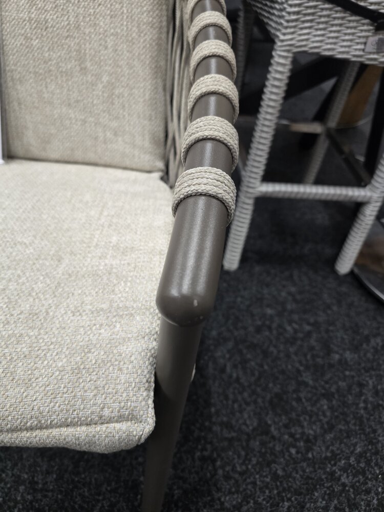 4 Seasons Outdoor howroommodel 4 x Allora dining tuinstoel terre 4 Seasons Outdoor