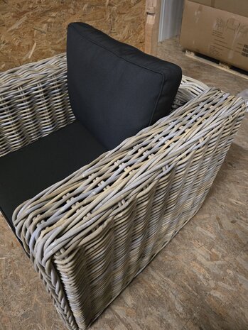 AVH-Collectie Showroommodel Nissah lounge tuinstoel naturel rotan - olefin black - urecel foam