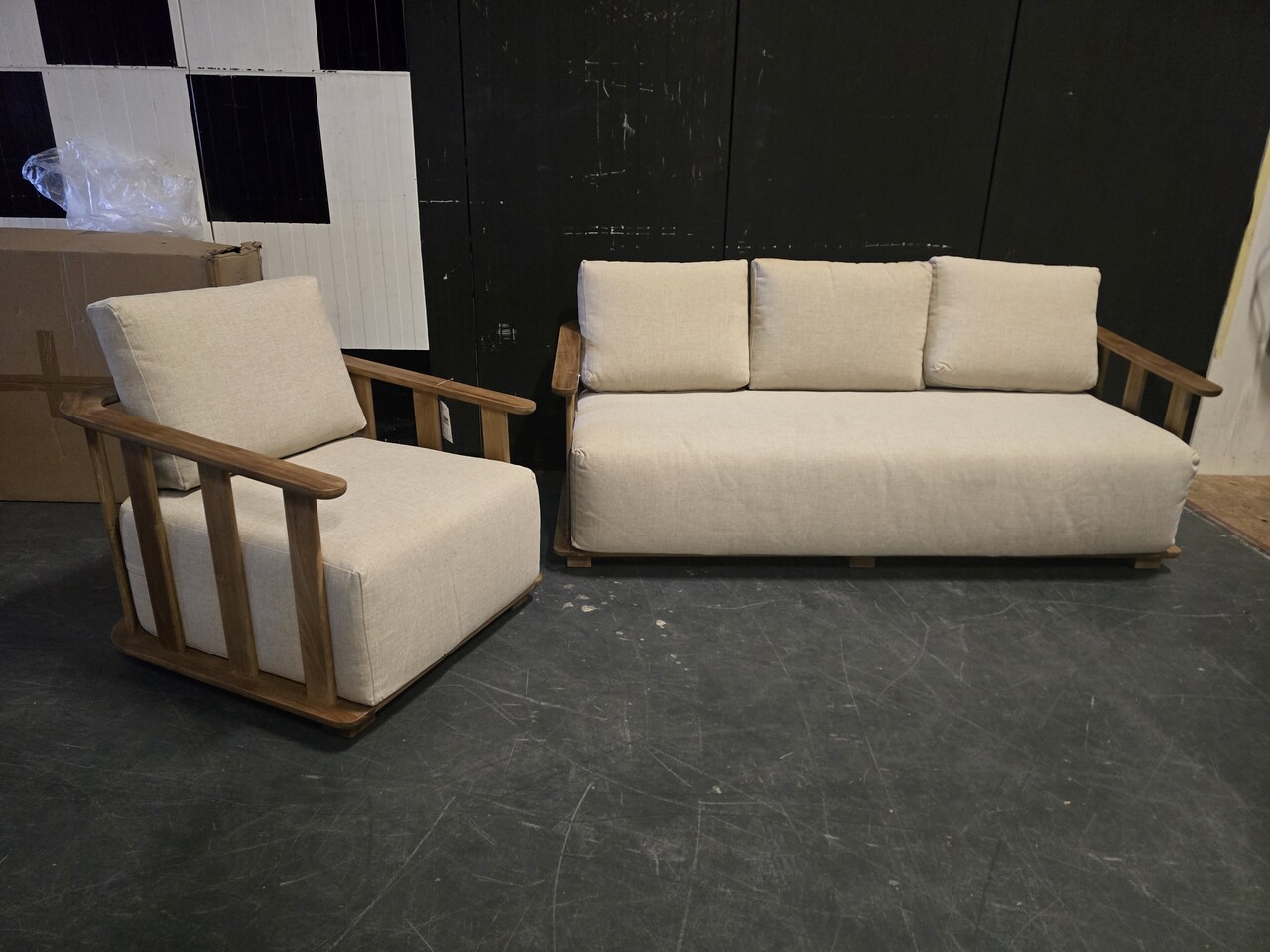 AVH-Collectie Showroommodel Milano stoel bank loungeset 2 delig teakhout AVH-Collectie Showroommodel Milano stoel bank loungeset 2 delig teakhout