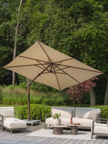 4 Seasons Outdoor Siesta premium zweefparasol 300x300 cm wenge frame beach met robuust 90 KG voet en hoes 4 Seasons Outdoor Siesta premium zweefparasol 300x300 cm wenge frame beach met robuust 90 KG voet en hoes