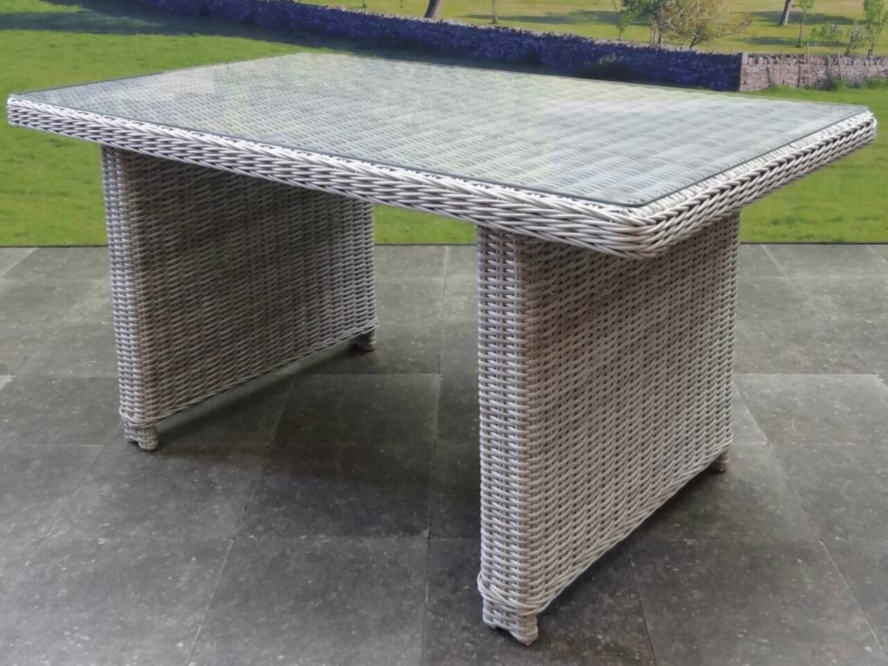 AVH-Collectie Showroommodel Ibiza XL stoel-bank loungeset 4-delig verstelbaar wit-grijs AVH-Collectie Showroommodel Ibiza XL stoel-bank loungeset 4-delig verstelbaar wit-grijs