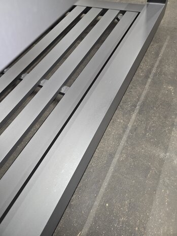 4 Seasons Outdoor Showroommodel 4 Seasons Outdoor Metropolitan 2.5-zits bank armleuning links