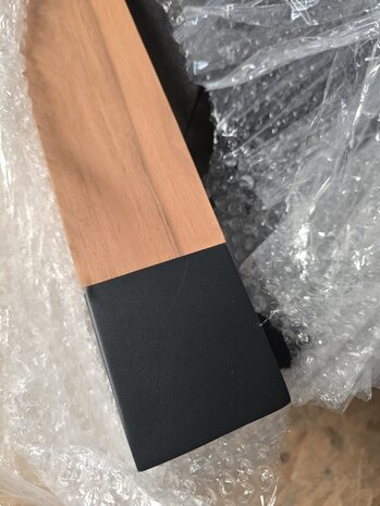 AVH-Collectie Showroommodel Victoria 3-zitsbank antraciet teak aluminium AVH-Collectie Showroommodel Victoria 3-zitsbank antraciet teak aluminium