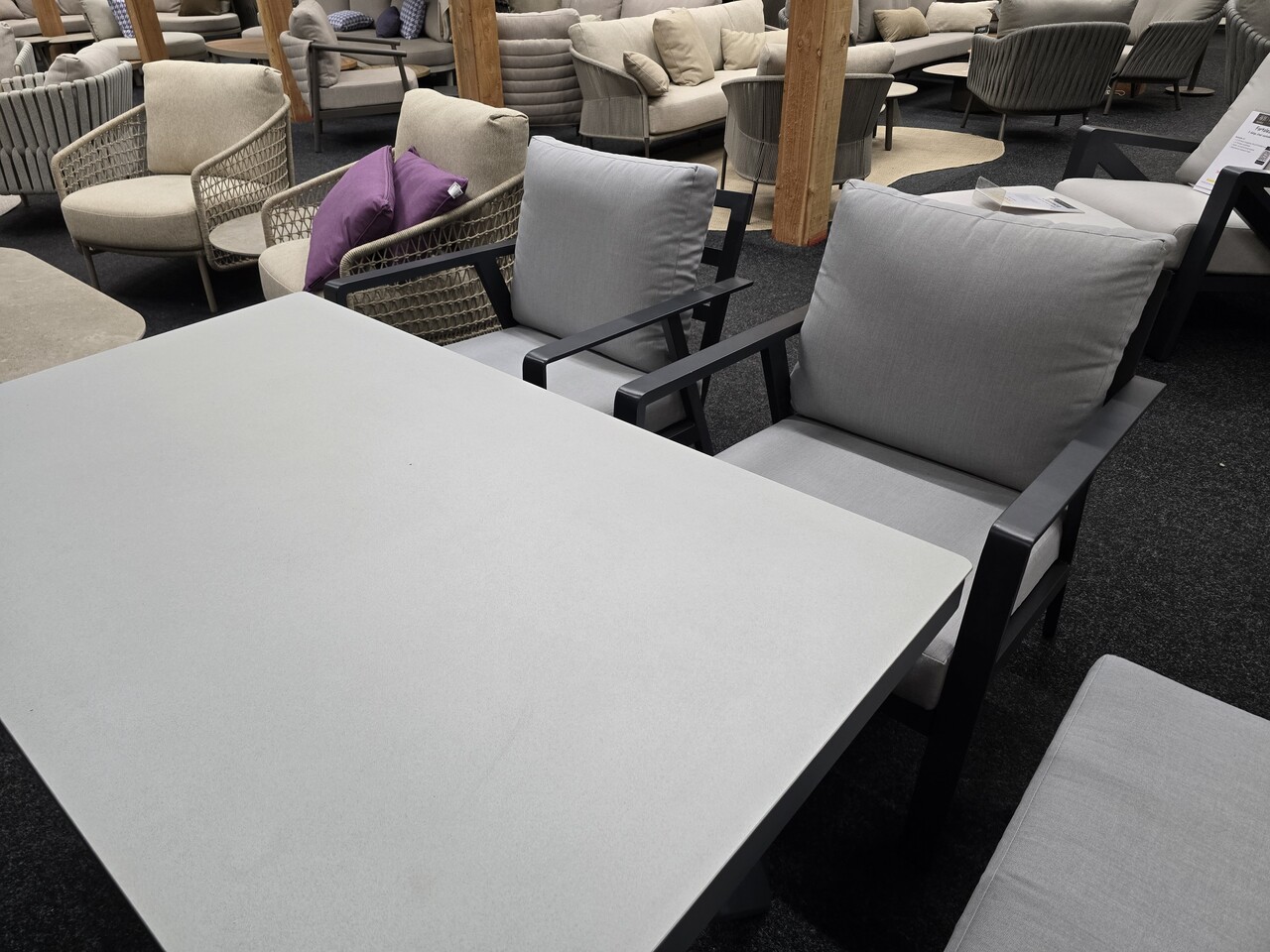 AVH-Collectie Showroommodel Jamaica stoel bank dining loungeset 5 delig aluminium antraciet AVH-Collectie Showroommodel Jamaica stoel bank dining loungeset 5 delig aluminium antraciet