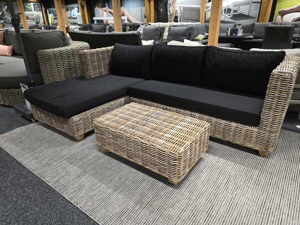 AVH-Collectie Showroommodel Toronto chaise longue loungeset rechts 3-delig naturel rotan AVH-Collectie Showroommodel Toronto chaise longue loungeset rechts 3-delig naturel rotan