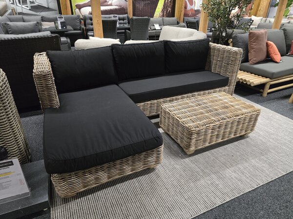 AVH-Collectie Showroommodel Toronto chaise longue loungeset rechts 3-delig naturel rotan AVH-Collectie Showroommodel Toronto chaise longue loungeset rechts 3-delig naturel rotan
