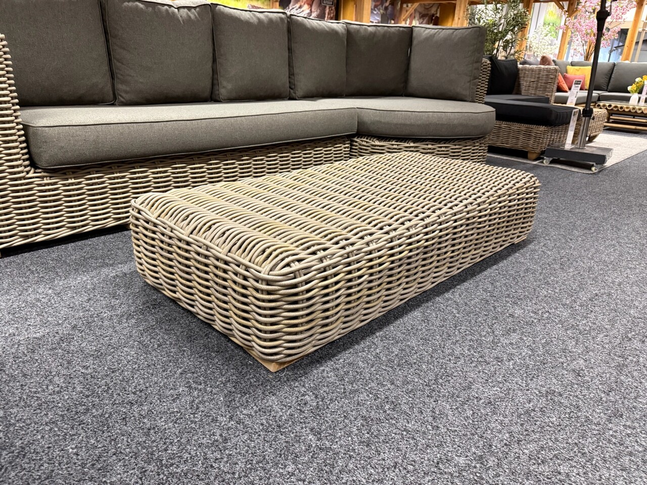 AVH-Collectie Showroommodel Queen chaise longue loungeset AVH-Collectie Showroommodel Queen chaise longue loungeset