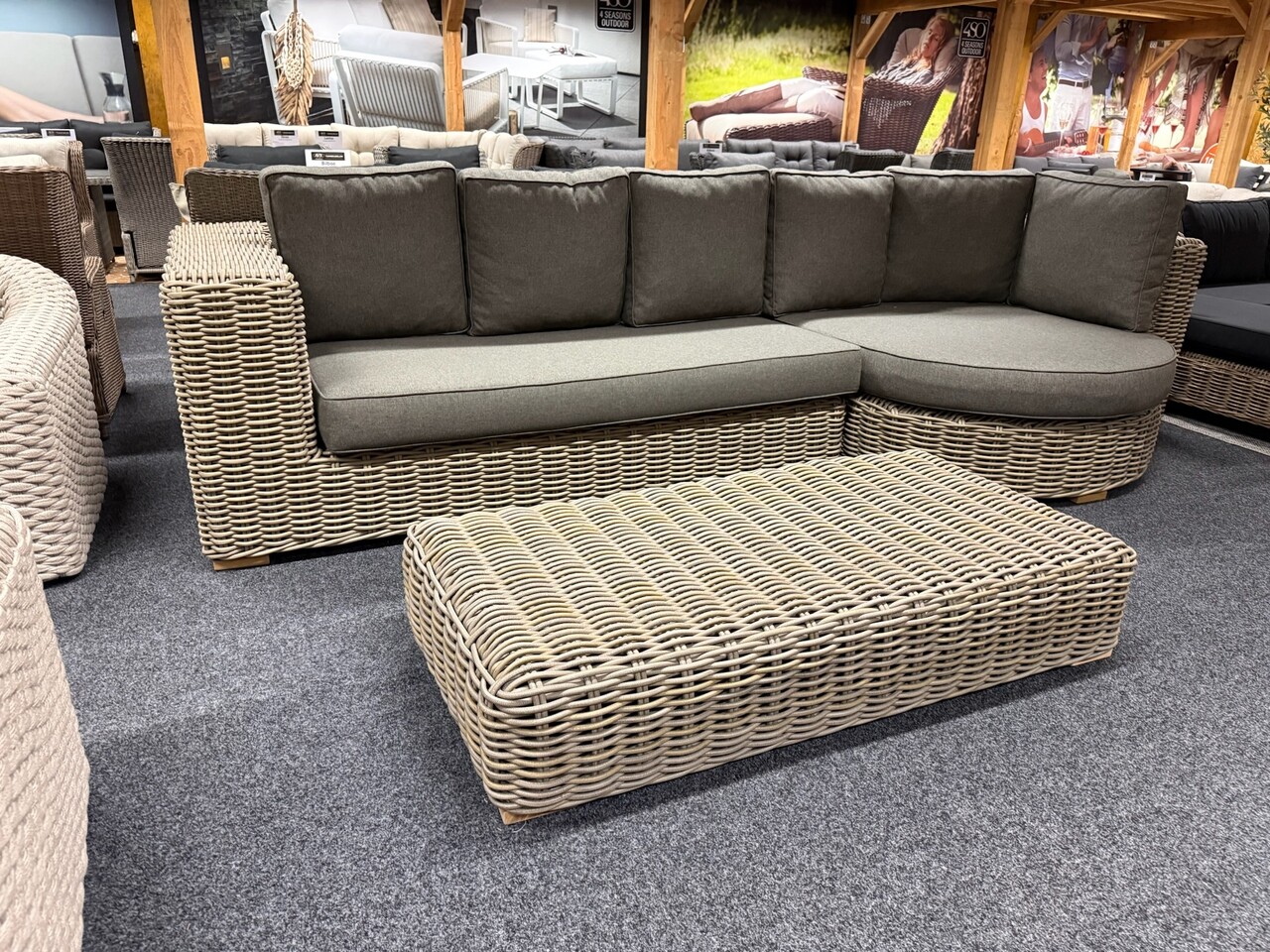 AVH-Collectie Showroommodel Queen chaise longue loungeset AVH-Collectie Showroommodel Queen chaise longue loungeset