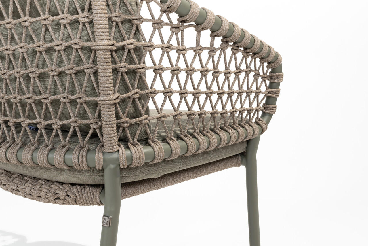 4 Seasons Outdoor Showroommodel 4 x Jura stapelbare dining tuinstoel rope olijf 4 Seasons Outdoor 4 Seasons Outdoor Showroommodel 4 x Jura stapelbare dining tuinstoel rope olijf 4 Seasons Outdoor